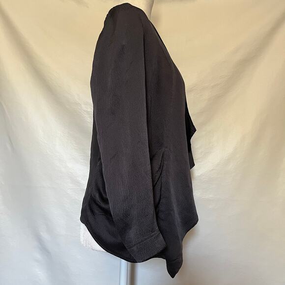 Hinge 100% Silk Open Front Womens Jacket Size XS Black Textured Pockets Flutter - Picture 2 of 11